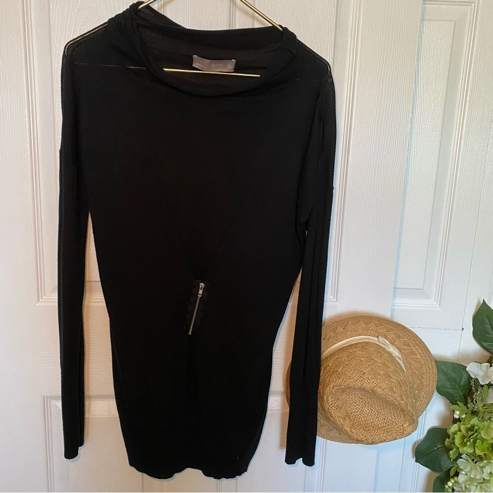 ZARA black knit tunic long sleeve with zipper accent at front size Medium